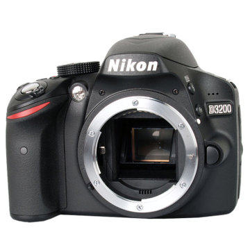 尼康（Nikon） D3200 单反相机套机（AF-S DX VR 18-105mm f/3.5-5.6G ED 防抖镜头）
