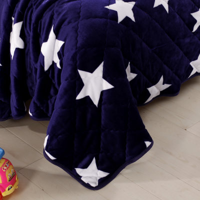 莱绒抱枕被靠垫被靠枕办公室午睡被 幼儿园被