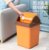 带盖垃圾桶家用大号分类厨房垃圾筒10L水墨绿+杏仁黄混色JMQ-853第4张高清大图