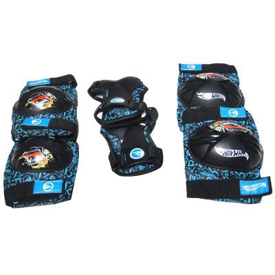 风火轮溜冰鞋推荐：风火轮GF-BB104套装伸缩轮滑鞋（黑色）