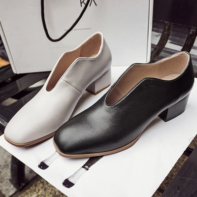 【2017纯色素面全方头粗跟中跟女士单鞋低帮