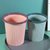 带压圈无盖垃圾桶 创意时尚家用办公卫生间卧室小垃圾桶桌面纸篓(大号粉色)第2张高清大图