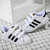 Adidas阿迪达斯三叶草童鞋 新款时尚三条纹运动鞋耐磨舒适贝壳头板鞋休闲鞋EF4842(白色 26)第3张高清大图