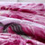 囍人坊  婚庆9斤冬季拉舍尔毛毯加厚双人双层毛毯被大红盖毯G(暗淡花香 200*230（9斤）)第5张高清大图