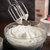 百钻含乳脂植物淡奶油家用蛋糕裱花练手冰淇淋蛋挞烘焙原材料1kg(1瓶)第5张高清大图